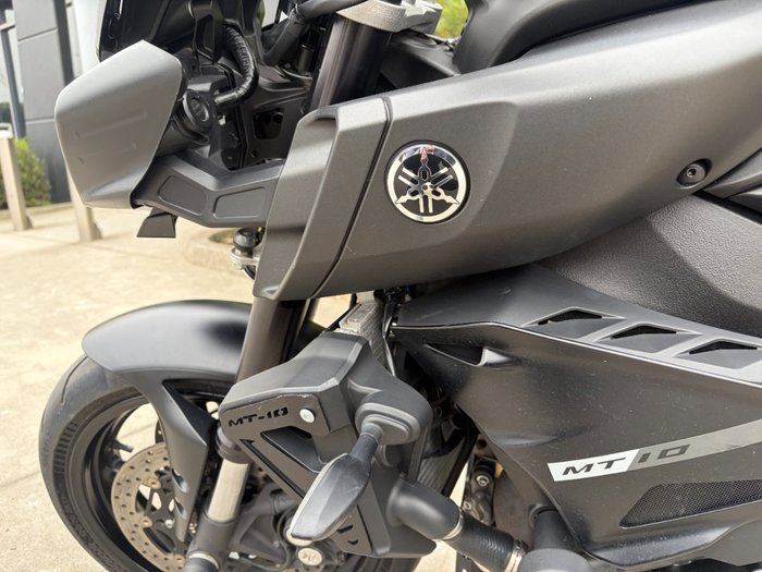 2018 Yamaha MT-10A Black