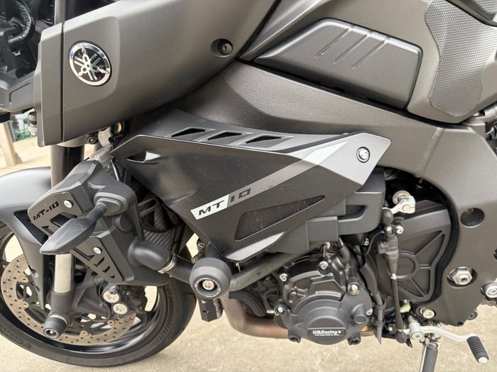 2018 Yamaha MT-10A Black