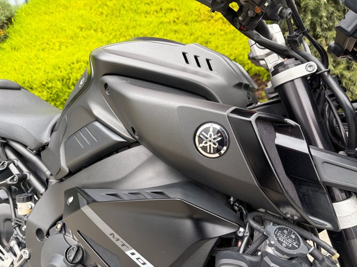 2018 Yamaha MT-10A Black