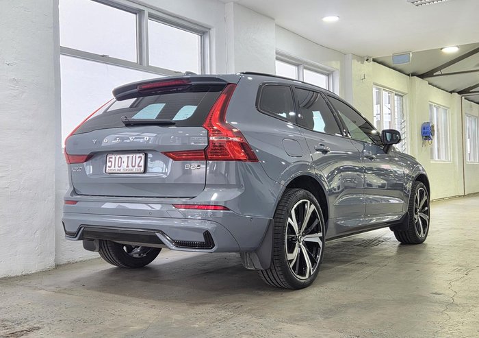 2023 Volvo XC60 Ultimate B6 Dark