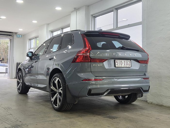 2023 Volvo XC60 Ultimate B6 Dark