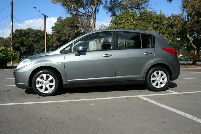 2007 Nissan Tiida ST-L