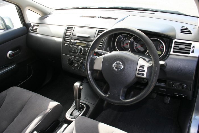 2007 Nissan Tiida ST-L