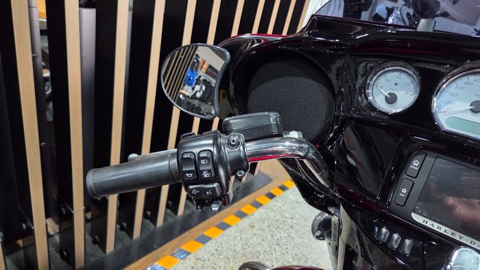 2017 Harley-Davidson FLHXS STREET GLIDE SPECIAL RED