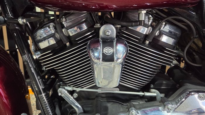 2017 Harley-Davidson FLHXS STREET GLIDE SPECIAL RED