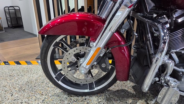 2017 Harley-Davidson FLHXS STREET GLIDE SPECIAL RED