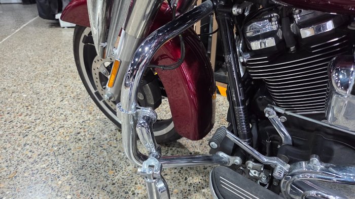 2017 Harley-Davidson FLHXS STREET GLIDE SPECIAL RED