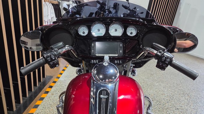 2017 Harley-Davidson FLHXS STREET GLIDE SPECIAL RED