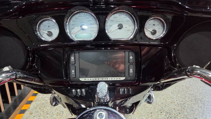 2017 Harley-Davidson FLHXS STREET GLIDE SPECIAL RED