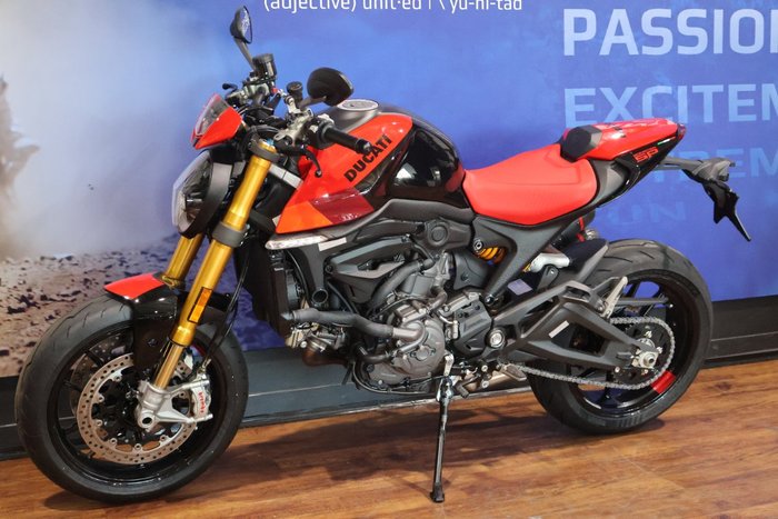 2025 Ducati MONSTER SP