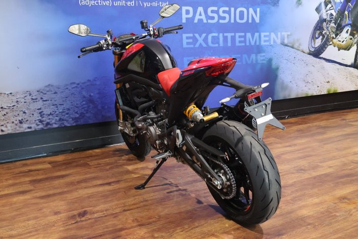 2025 Ducati MONSTER SP