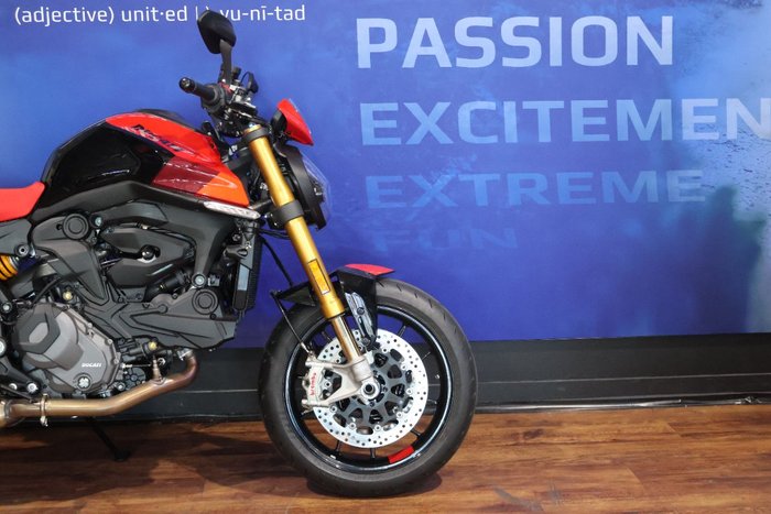 2025 Ducati MONSTER SP