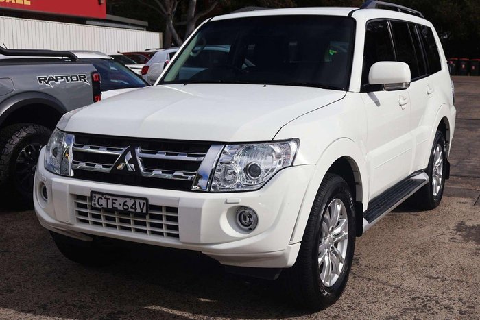 2014 Mitsubishi Pajero VR-X
