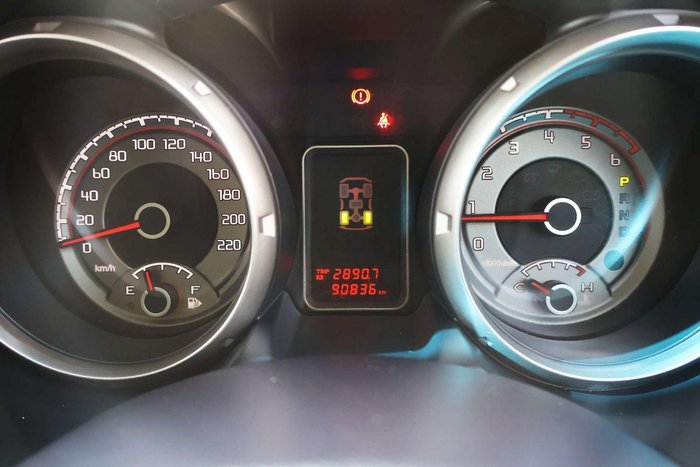2014 Mitsubishi Pajero VR-X
