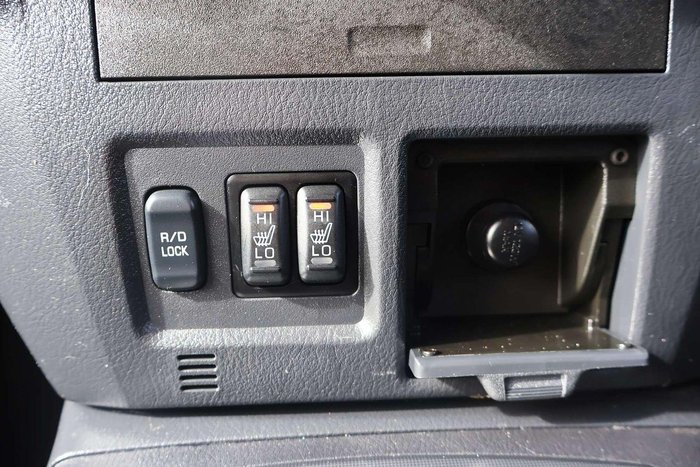 2014 Mitsubishi Pajero VR-X