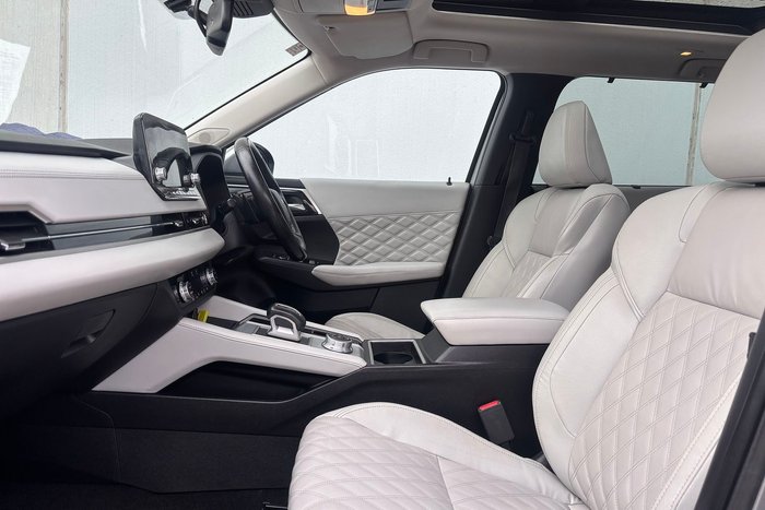 2021 Mitsubishi Outlander Exceed