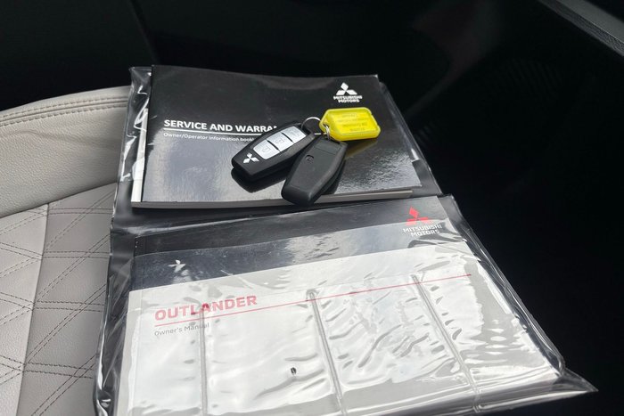2021 Mitsubishi Outlander Exceed