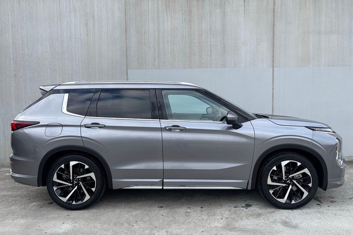 2021 Mitsubishi Outlander Exceed