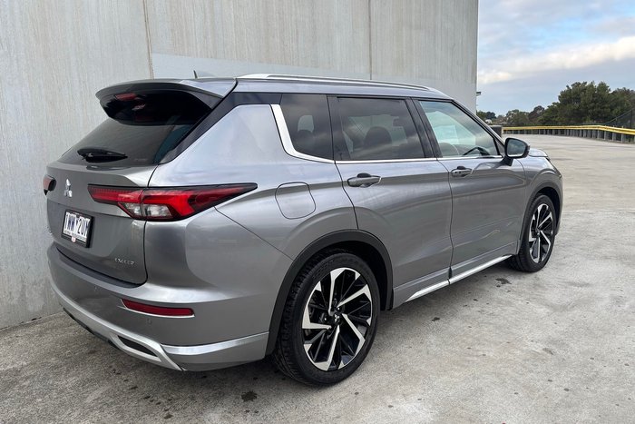 2021 Mitsubishi Outlander Exceed