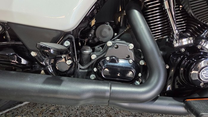2024 Harley-Davidson FLHX STREET GLIDE (117) WHITE