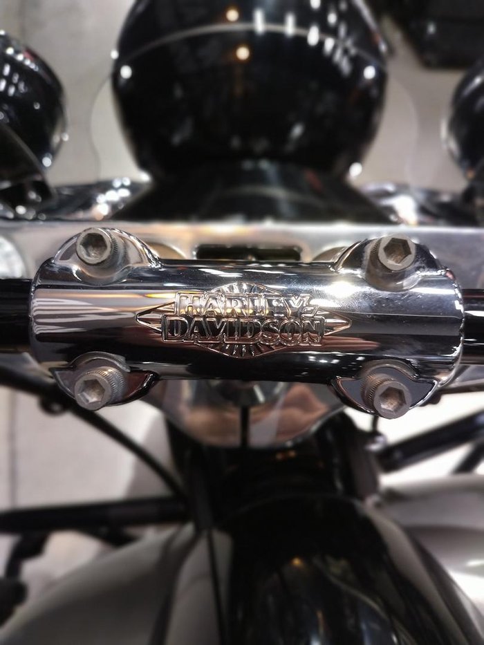 2018 Harley-Davidson Heritage Classic 107 (FLHC) Softail Silver