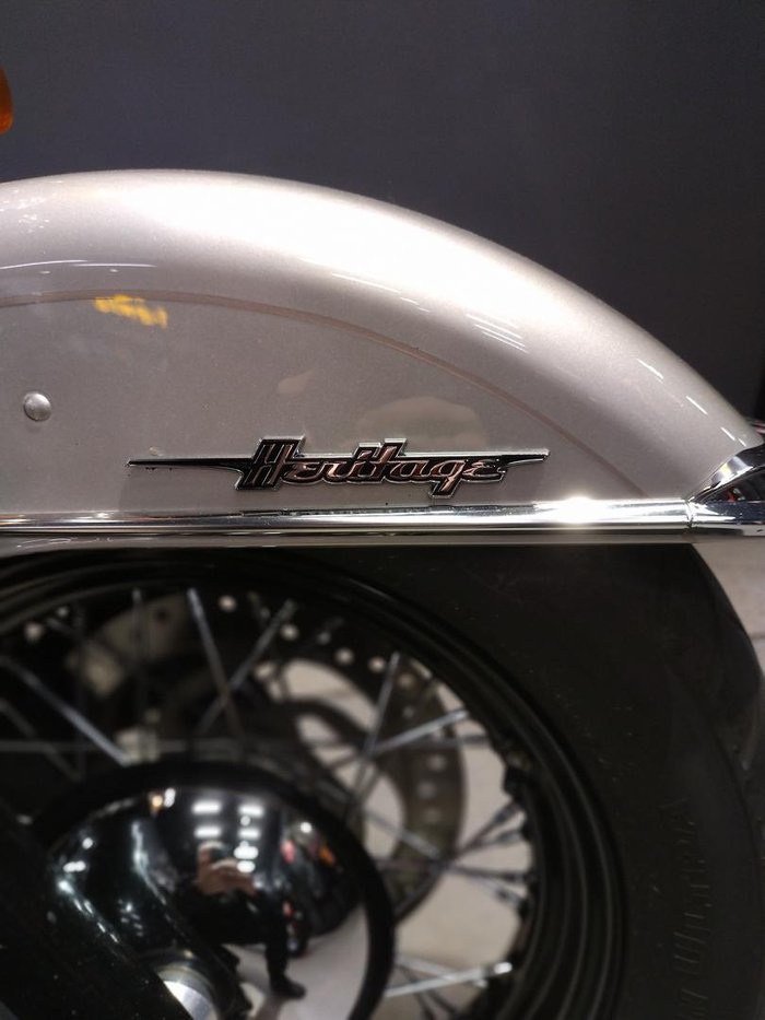 2018 Harley-Davidson Heritage Classic 107 (FLHC) Softail Silver