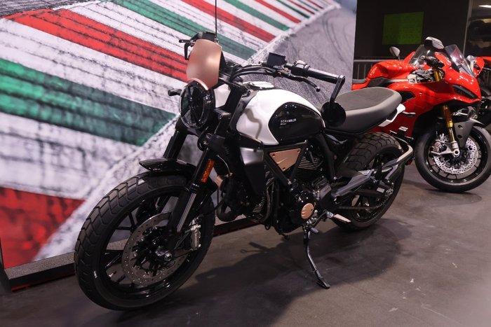 2025 Ducati SCRAMBLER RIZOMA ANNIV