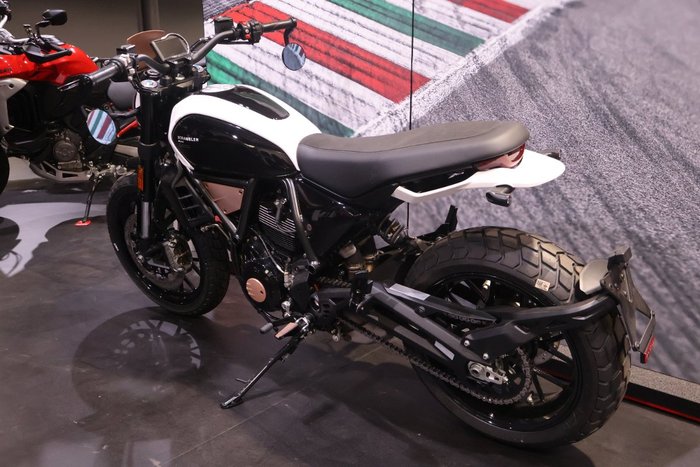 2025 Ducati SCRAMBLER RIZOMA ANNIV