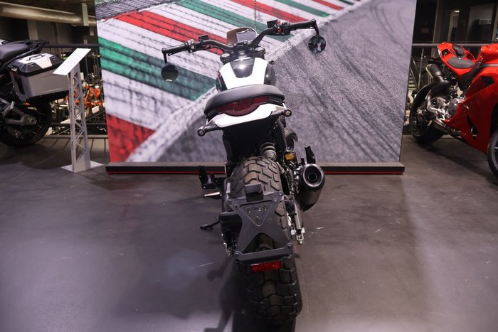 2025 Ducati SCRAMBLER RIZOMA ANNIV