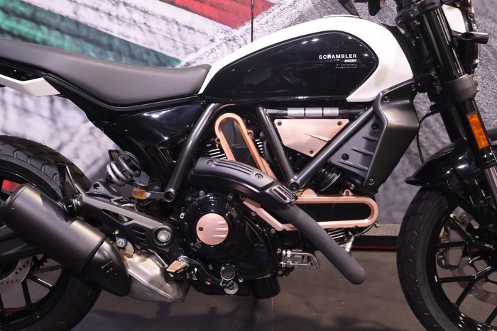 2025 Ducati SCRAMBLER RIZOMA ANNIV