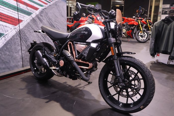 2025 Ducati SCRAMBLER RIZOMA ANNIV