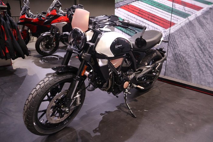 2025 Ducati SCRAMBLER RIZOMA ANNIV
