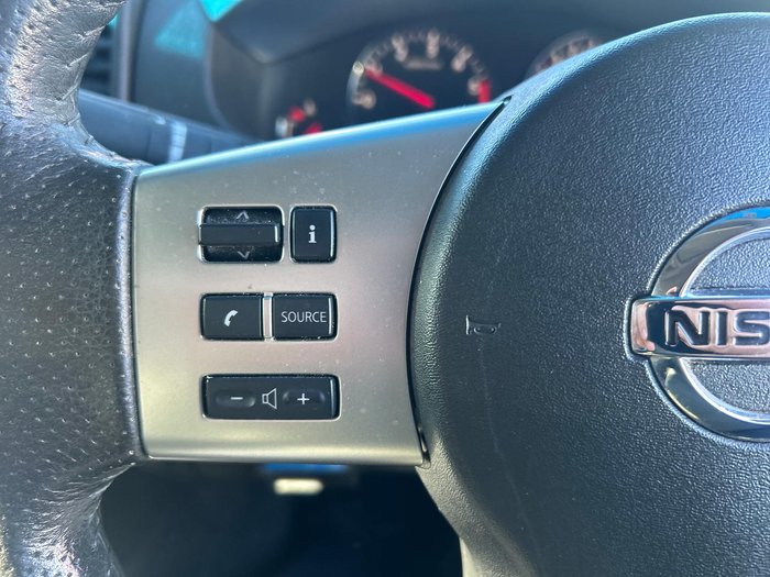 2012 Nissan Navara ST-X 550