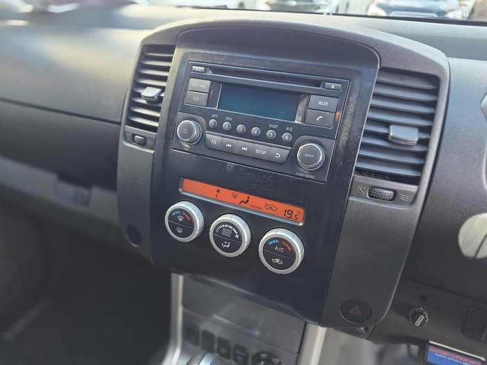 2012 Nissan Navara ST-X 550