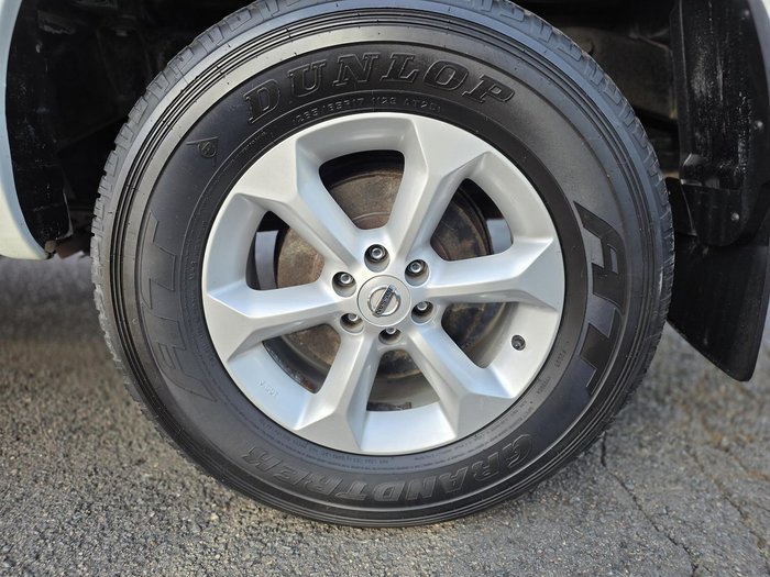 2012 Nissan Navara ST-X 550