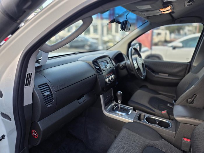 2012 Nissan Navara ST-X 550