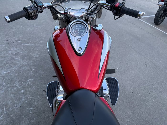 2016 Triumph THUNDERBIRD COMMANDER Red