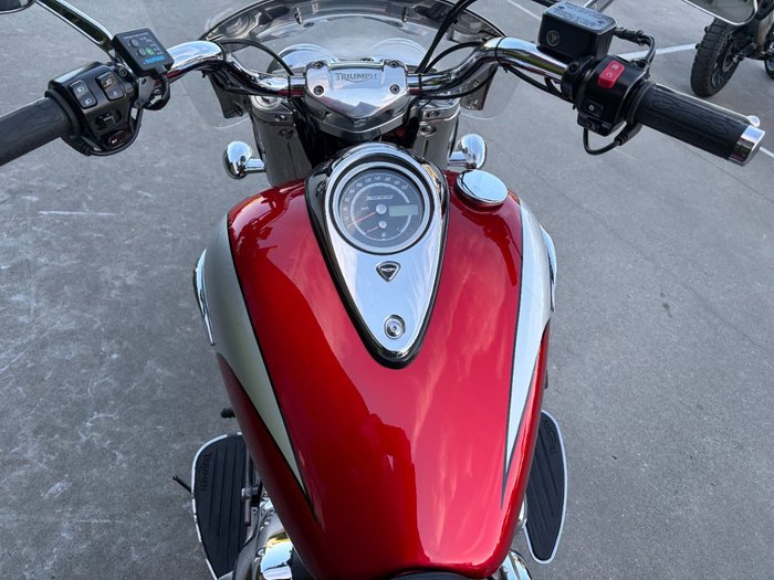 2016 Triumph THUNDERBIRD COMMANDER Red