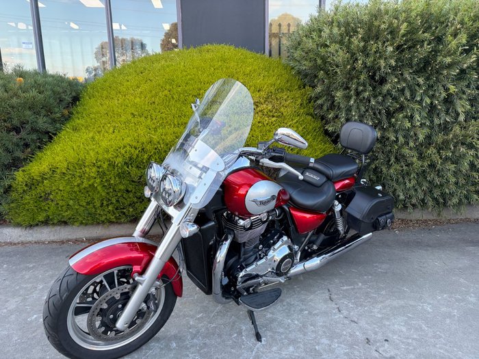 2016 Triumph THUNDERBIRD COMMANDER Red