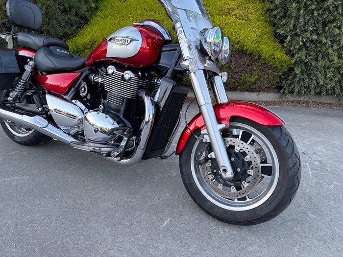 2016 Triumph THUNDERBIRD COMMANDER Red