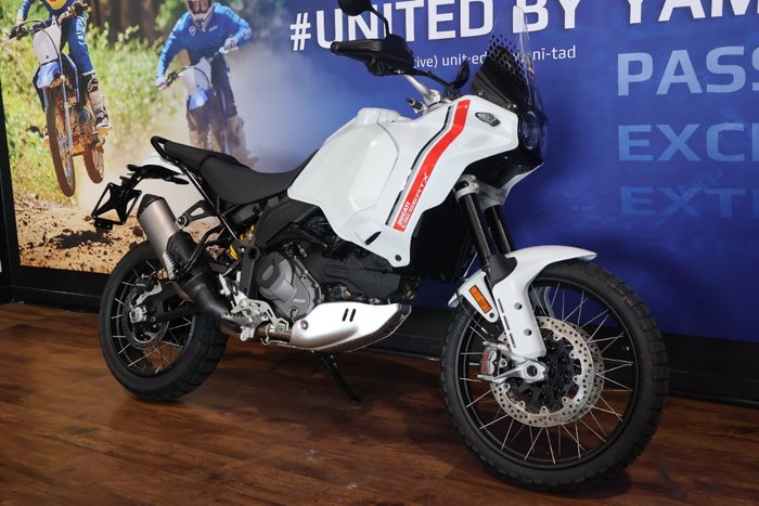 2025 Ducati DESERTX MATT STAR