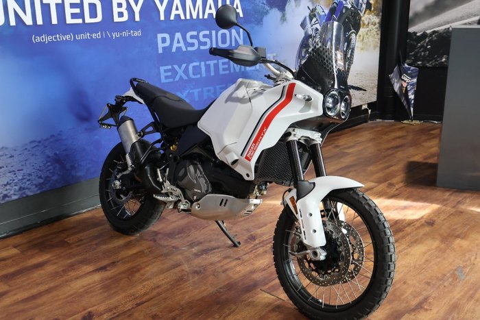 2025 Ducati DESERTX MATT STAR