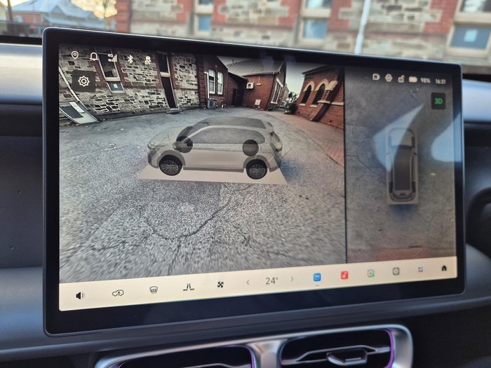 2026 Leapmotor B10 Design LR