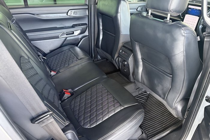 2023 Ford Everest Platinum