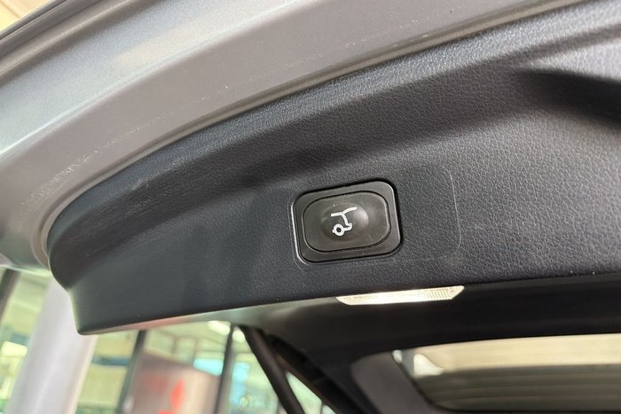 2023 Ford Everest Platinum
