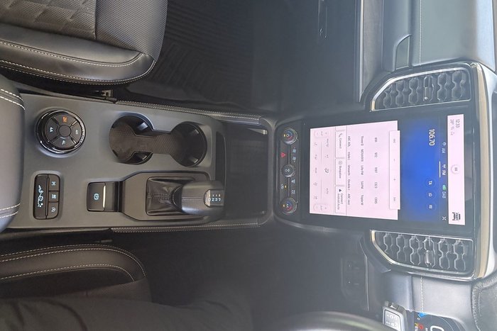 2023 Ford Everest Platinum
