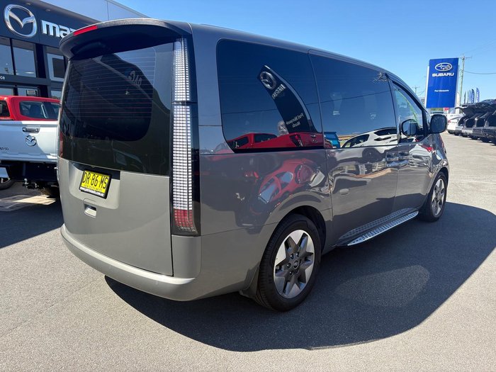 2022 Hyundai STARIA Highlander