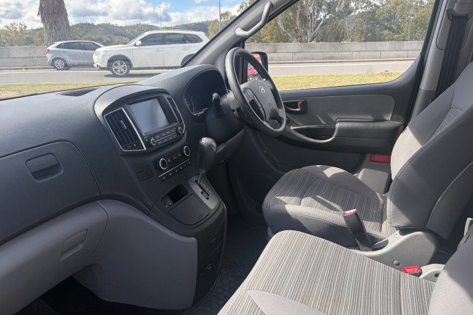 2020 HYUNDAI iLOAD 6S LIFTBACK