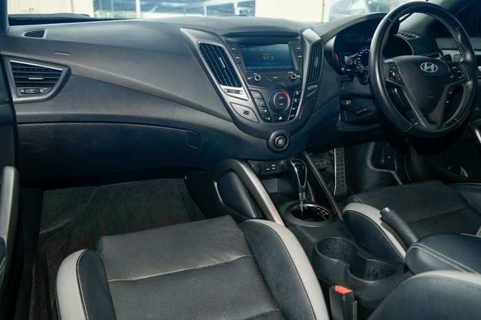 2017 Hyundai Veloster SR Turbo