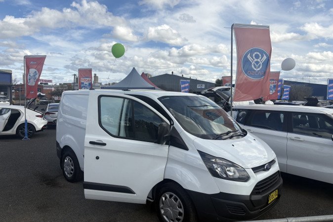 2017 FORD TRANSIT CUSTOM 290S (SWB)